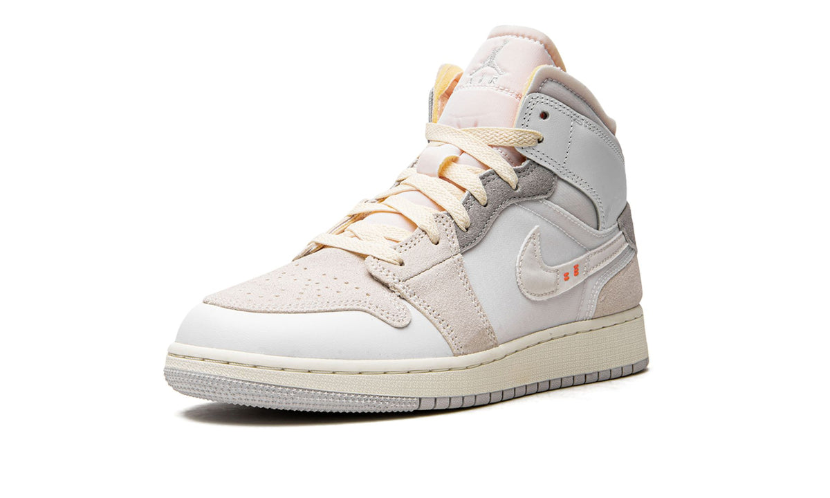 Air Jordan 1 Mid SE Craft Inside Out