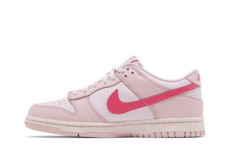 Nike Dunk Low Triple Pink