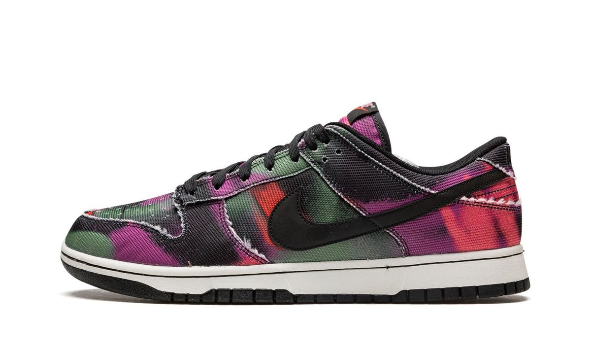 NIKE DUNK LOW GRAFFITI