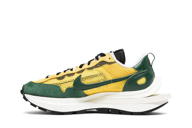 Nike Vaporwaffle Sacai Tour Yellow Stadium Green