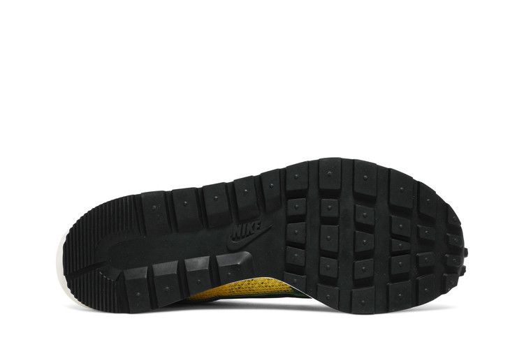 Nike Vaporwaffle Sacai Tour Yellow Stadium Green
