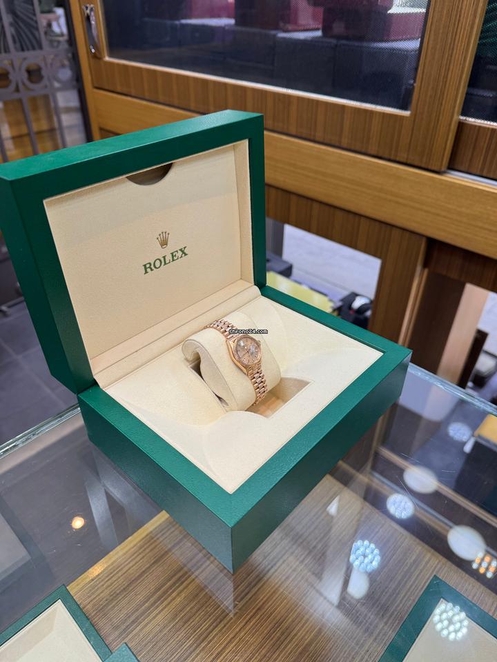 Rolex | Datejust | 6527 | Rose gold | 26 mm | Rose gold | Pink | Automatic