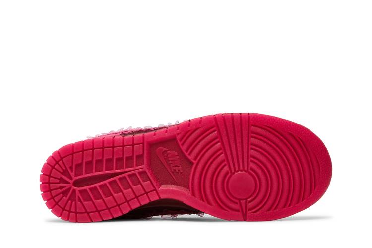 Wmns Dunk Low ValentineS Day