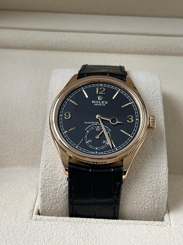 Rolex | 1908 | 52508 | Yellow gold | 39 mm | Crocodile skin | Black
